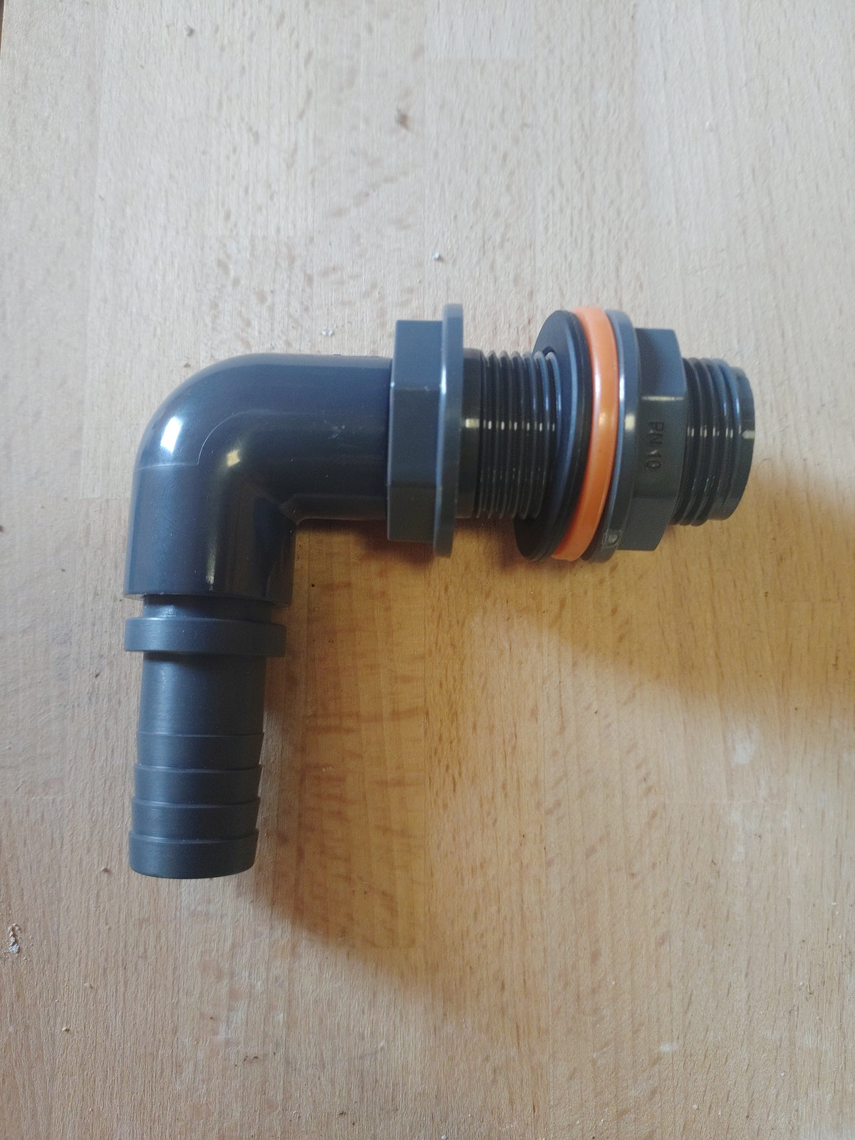 Beckendurchführung 20mm mit Schlauchtülle 19mm – fertig verklebt